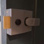 Modern nightlatch